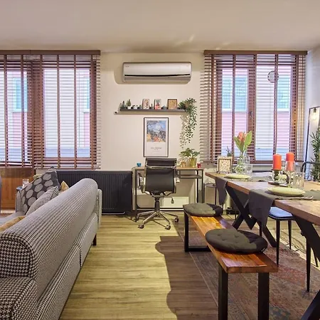 Lovely&modern Penthouse In The Heart Of Sisli! Apartment Istanbul